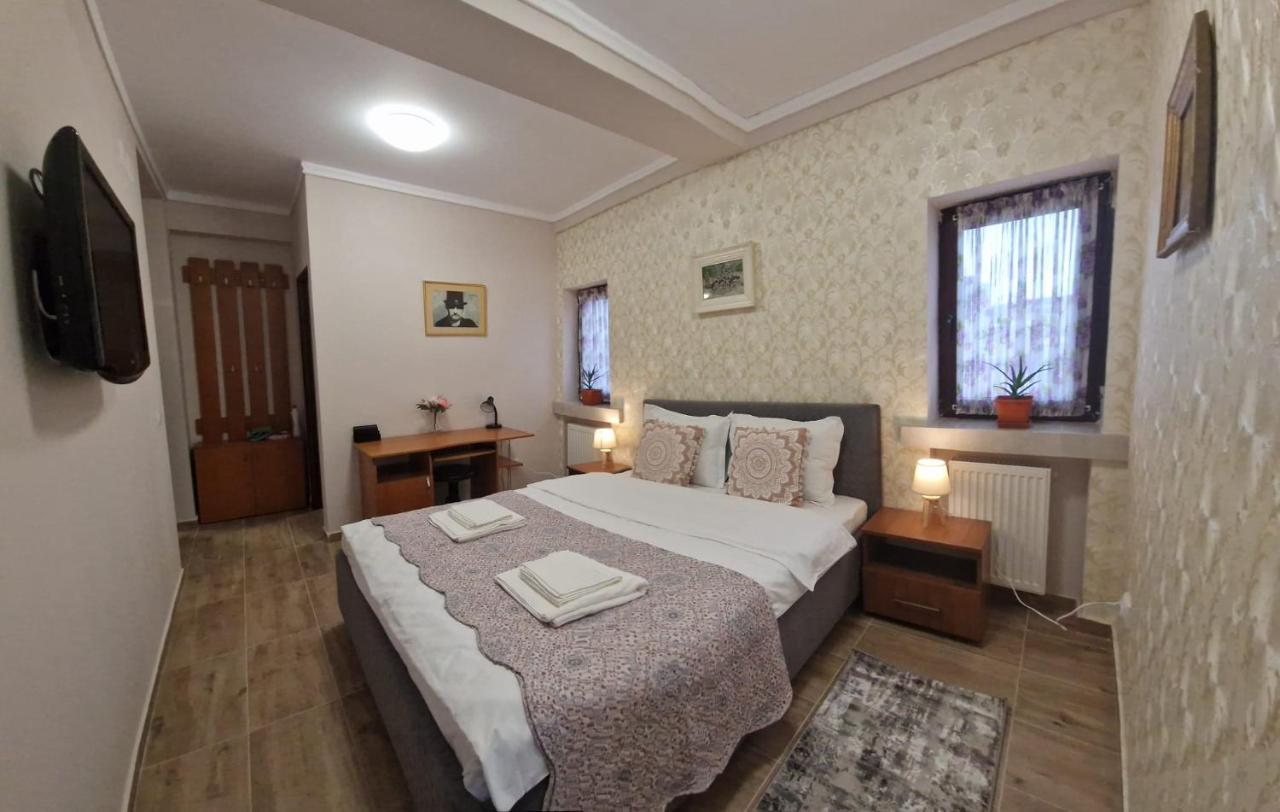 Laroka House Arty And Cosy Studio Universitate Center Букурещ Екстериор снимка