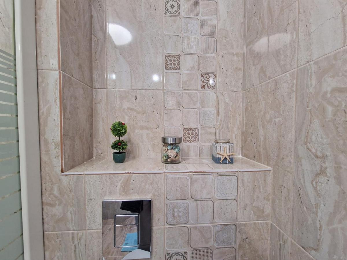 Laroka House Arty And Cosy Studio Universitate Center Букурещ Екстериор снимка